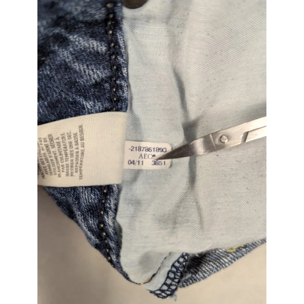 American Eagle Dark Blue Womens Distressed‎ Micro Jean Shorts Size 4
